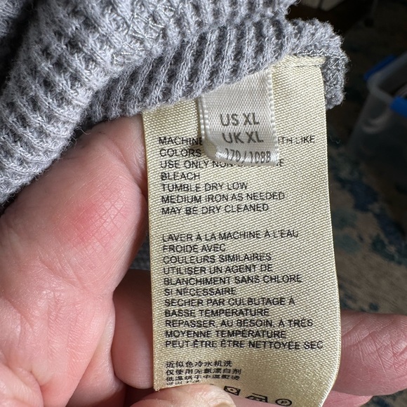 Maeve by Anthropologie cowl neck top in size Xl.  Great condition. Color: gray - Picture 5 of 7